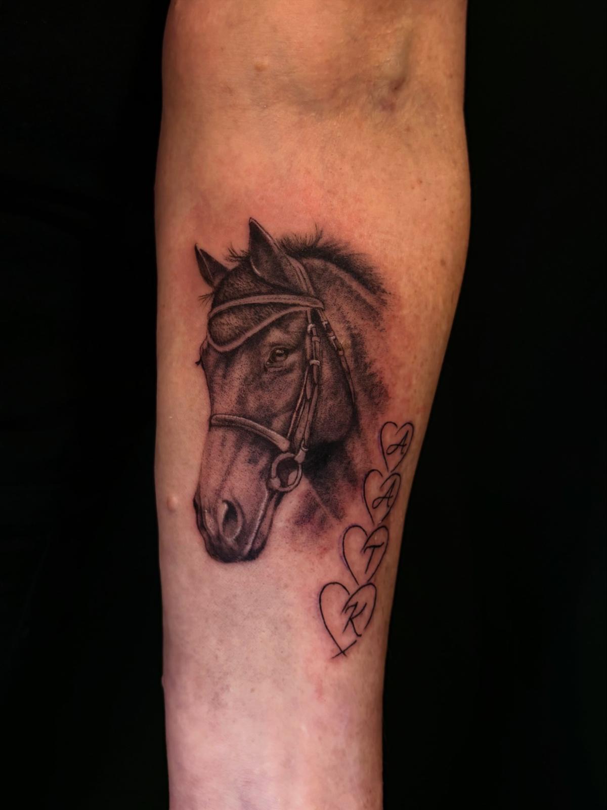 Luca-Tattoo-Kůň